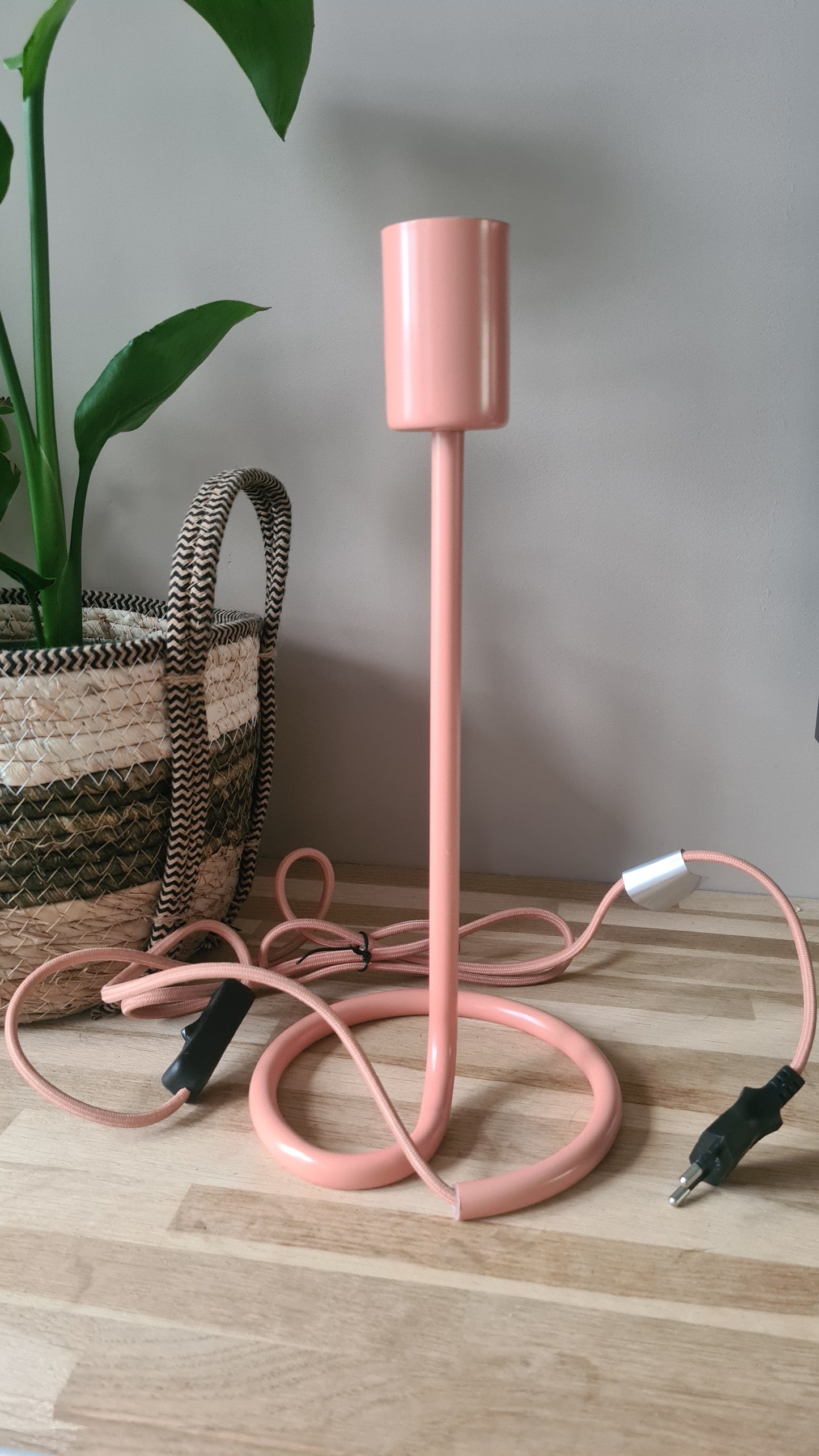 Broste Copenhagen – Cilu Flamingo Tischleuchte, rosa, Ausstellungsmodell