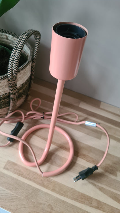 Broste Copenhagen – Cilu Flamingo Tischleuchte, rosa, Ausstellungsmodell