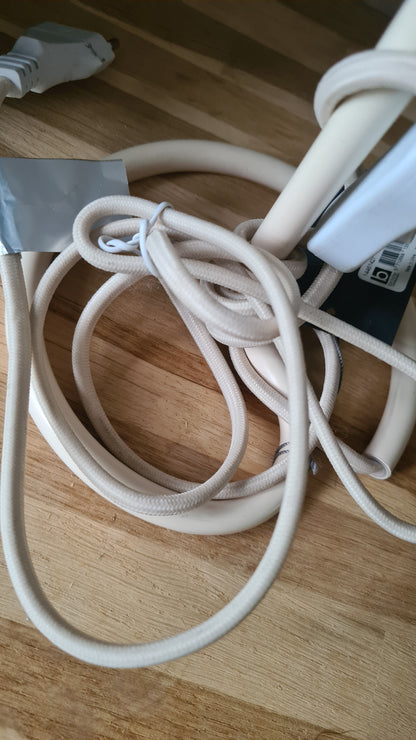 Broste Copenhagen - Cilu Cream Tischleuchte Ausstellungsmodell