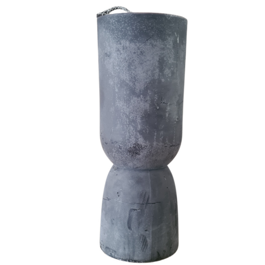 Rustik Lys – Riesige Outdoor-Skulptur, schwarz, gequetscht