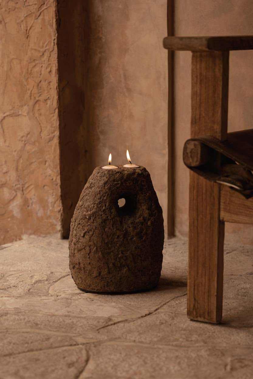 Bazar Bizar kandelaar Terra Totem bruin van terracotta 15 × 20 × 28 cm