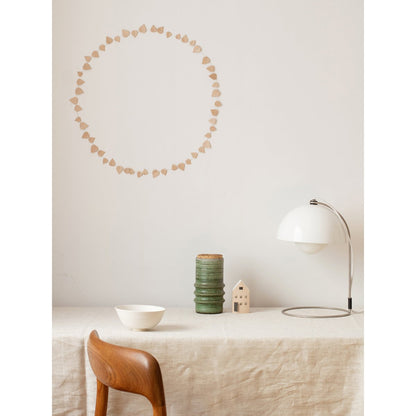 Jurianne Matter – Zweigblätter in zartem Beige